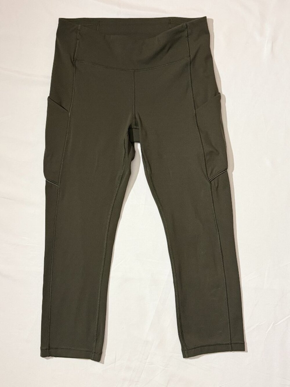 lululemon Speed Up Crop 21" Dark Olive Leggings Size 6 Flaw